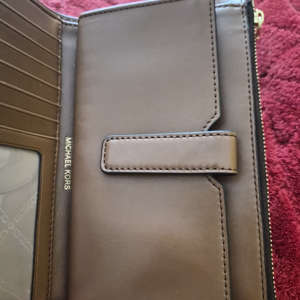 Michael Kors Black and Tan Men's Wallet - Picture 5 of 7
